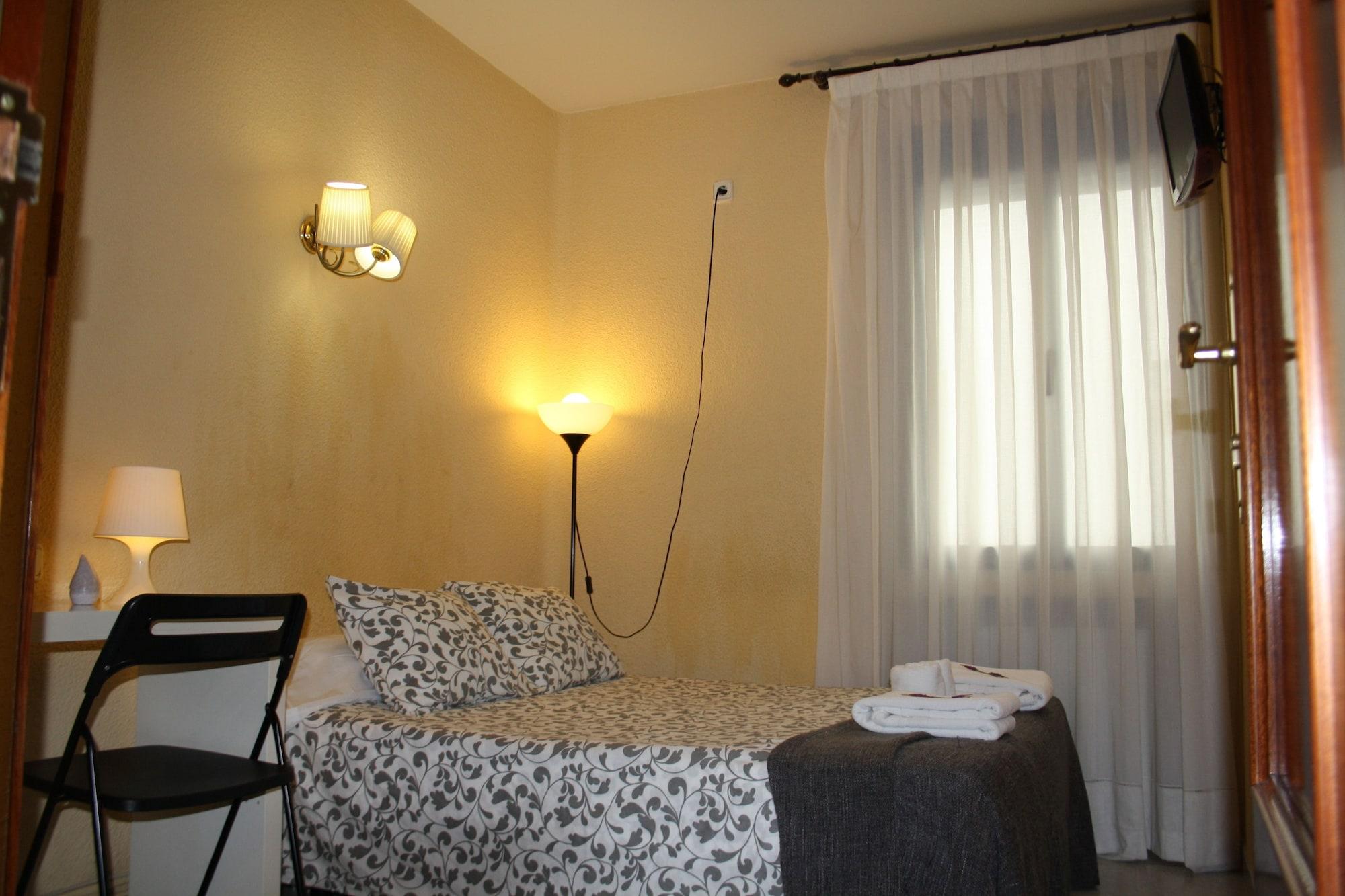 Hostal Rofer Madrid Exteriér fotografie