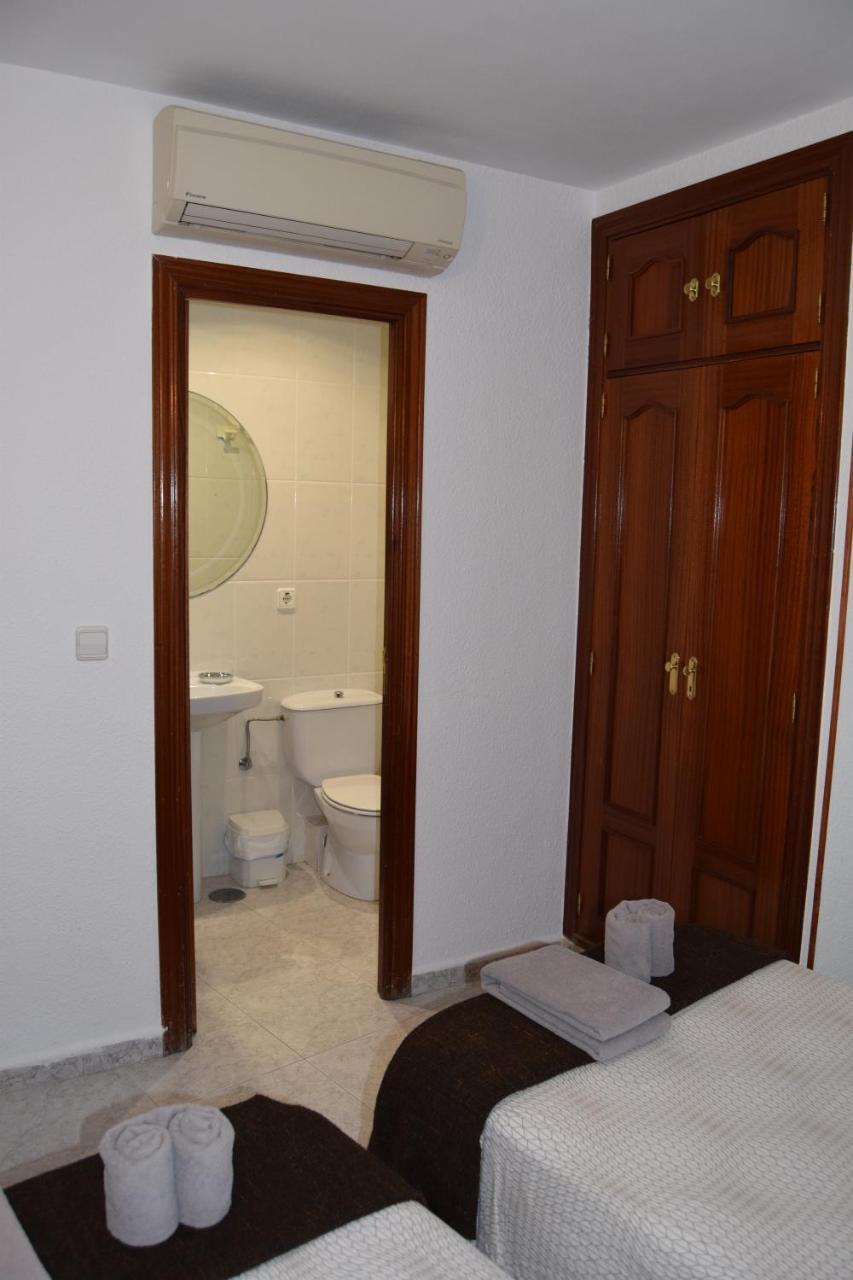 Hostal Rofer Madrid Exteriér fotografie