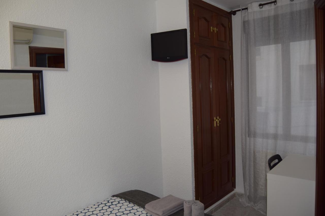 Hostal Rofer Madrid Exteriér fotografie