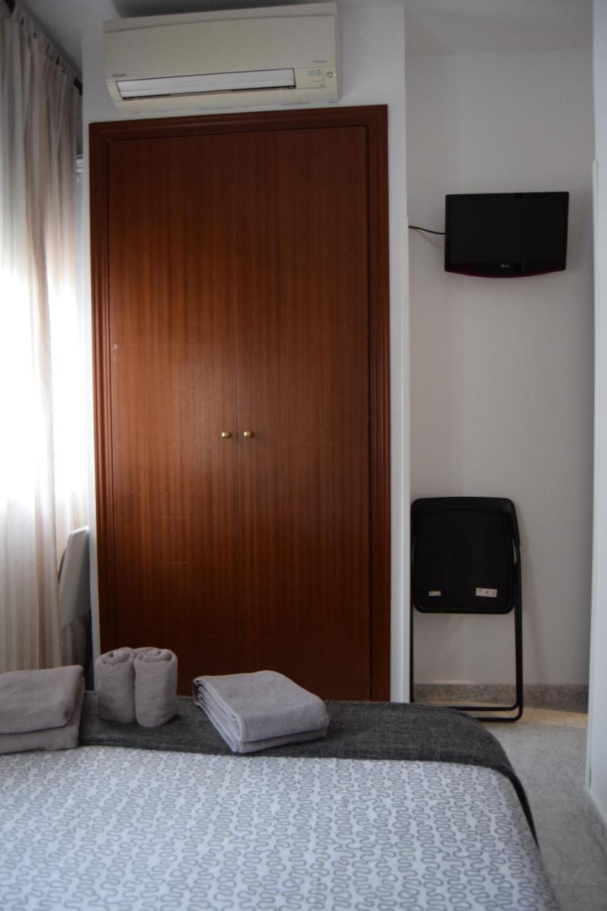 Hostal Rofer Madrid Exteriér fotografie