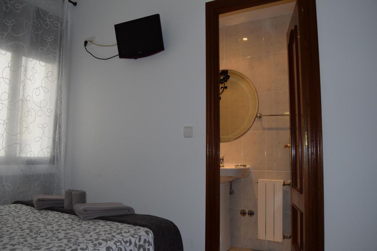 Hostal Rofer Madrid Exteriér fotografie