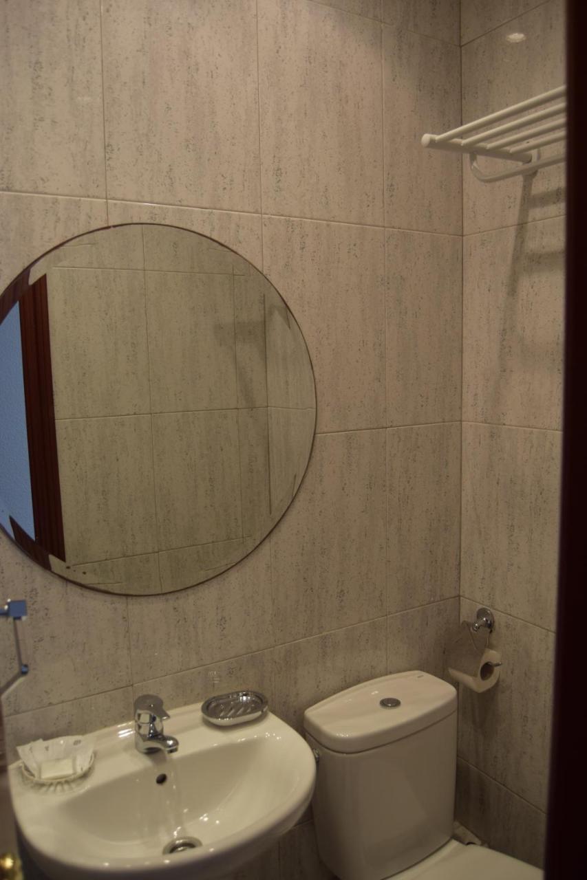Hostal Rofer Madrid Exteriér fotografie